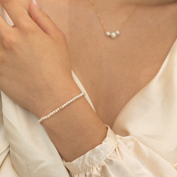 Single Pearl Stretchy Bracelet - - Bracelets - Ofina