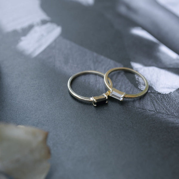 10k Solid Gold Horizontal Baguette Ring - - Rings - Ofina