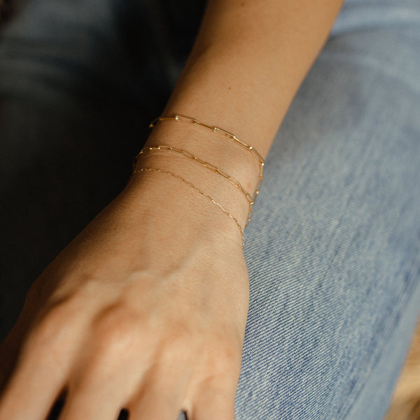 14k Solid Gold Thin Paperclip Bracelet - - Bracelets - Ofina