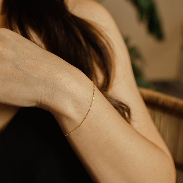 14k Solid Gold Thin Paperclip Bracelet - - Bracelets - Ofina