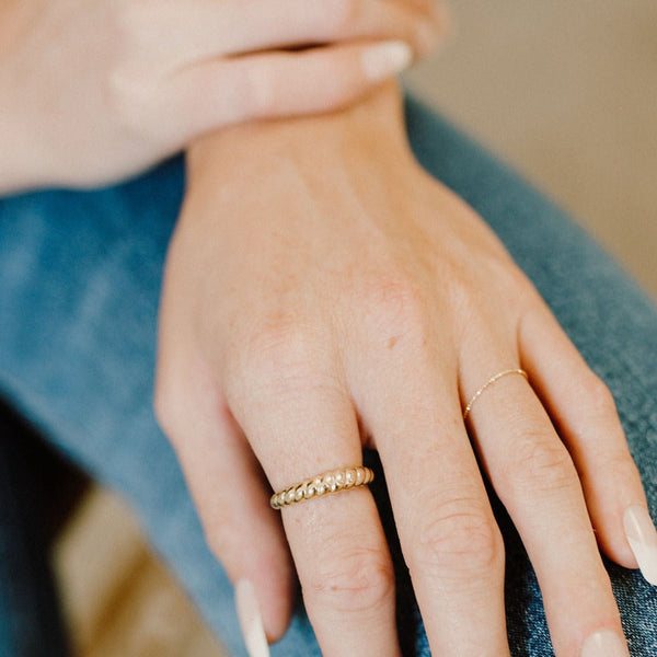 10k Solid Gold Twist Ring - - Rings - Ofina