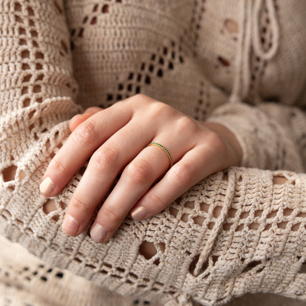 10k Solid Emerald Green Band Ring - - Rings - Ofina