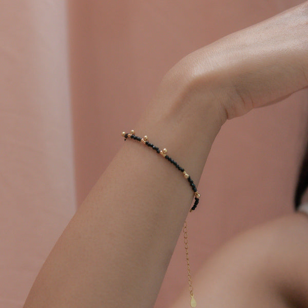 Black Onyx & Beaded Nugget Bracelet - - Bracelets - Ofina