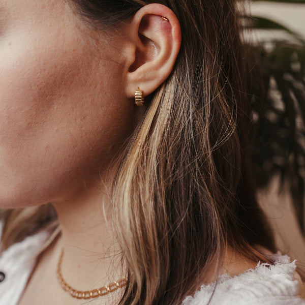 Ribbed Thick Huggies - - Earrings - Ofina