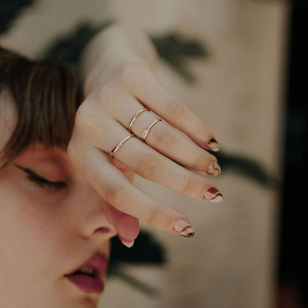 10k Solid Gold Horizontal Baguette Ring - - Rings - Ofina