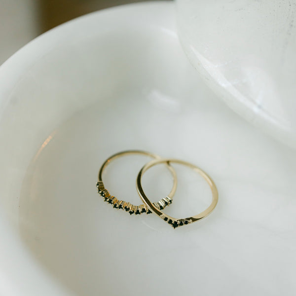 10k Solid Gold Black CZ ZigZag Ring - - Rings - Ofina