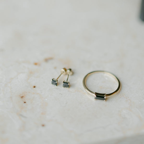 10k Solid Gold Black Horizontal Baguette Ring - - Rings - Ofina