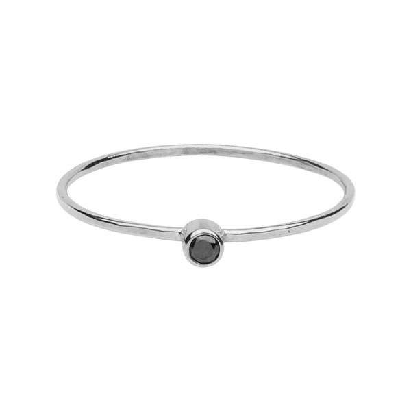 Diamond Solitaire Ring - White Gold / Black / 4 - Rings - Ofina